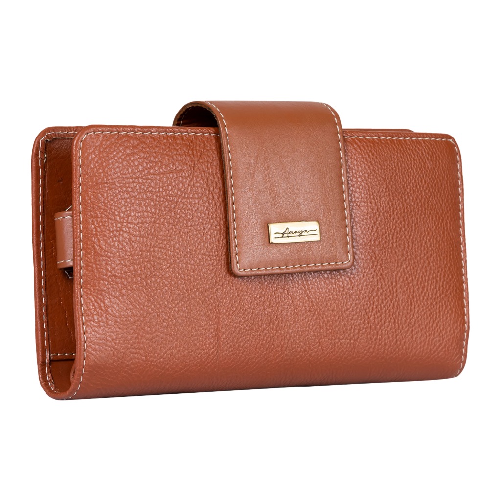 Signature Women's Leather Clutch